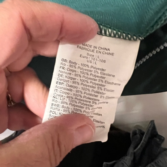 Bench mens zip up sweater. Green size L. New without tag - Picture 5 of 6